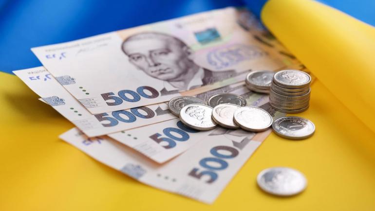 У Кабміні обіцяють з 1 вересня підняти мінімальну зарплату до 5 тисяч гривень