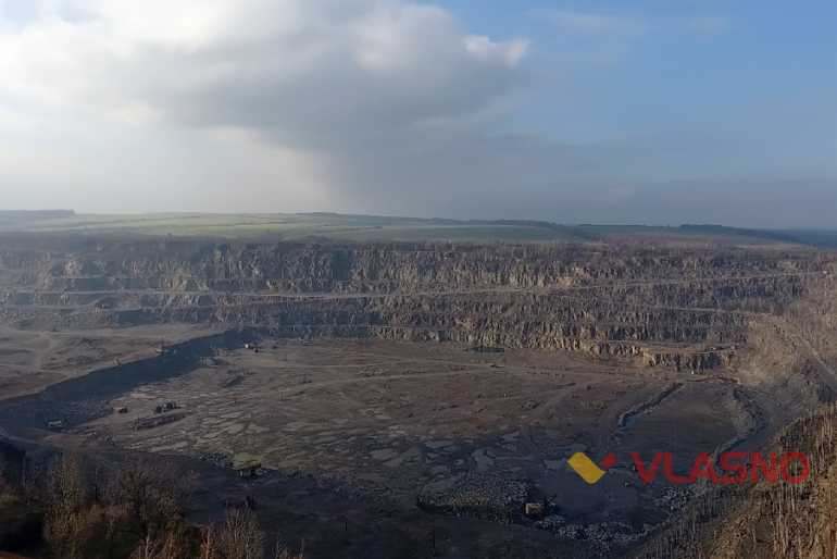З 1 листопада ВАТ &laquo;Гніванський кар'єр&raquo; добуває надра незаконно