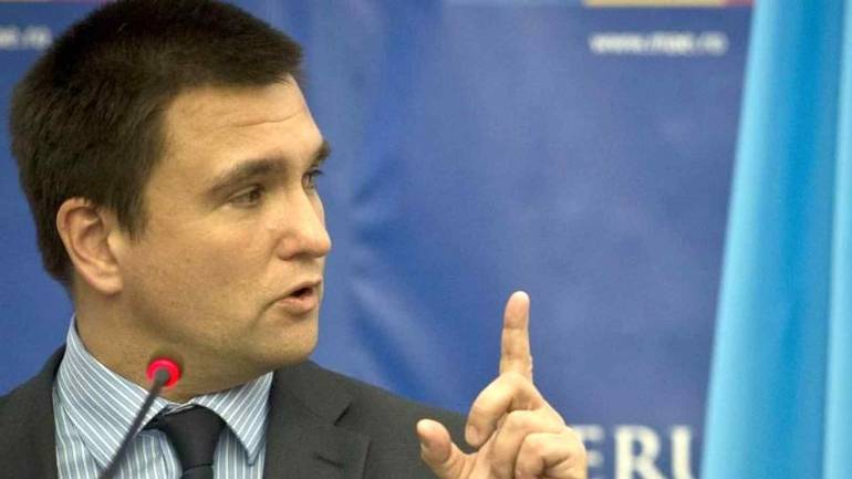 Близько 3 мільйонів українців постійно перебувають в Росії