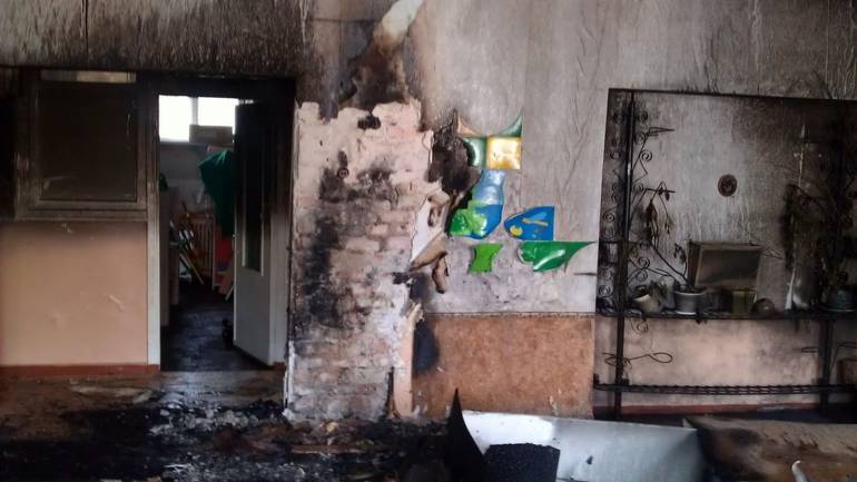 На Донеччині горів дитячий садок, евакуювали понад сотню осіб