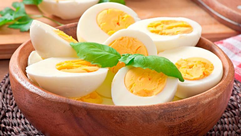 Вчені визначили продукти, що спалюють жир під час сну