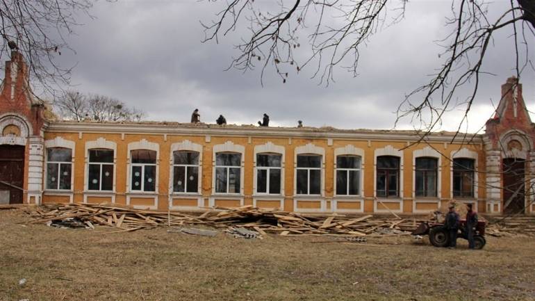 На Вінниччині відремонтують 100-річну школу