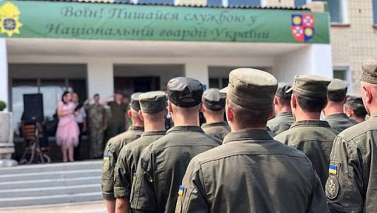 На Вінниччині школу переобладнали для військової роти