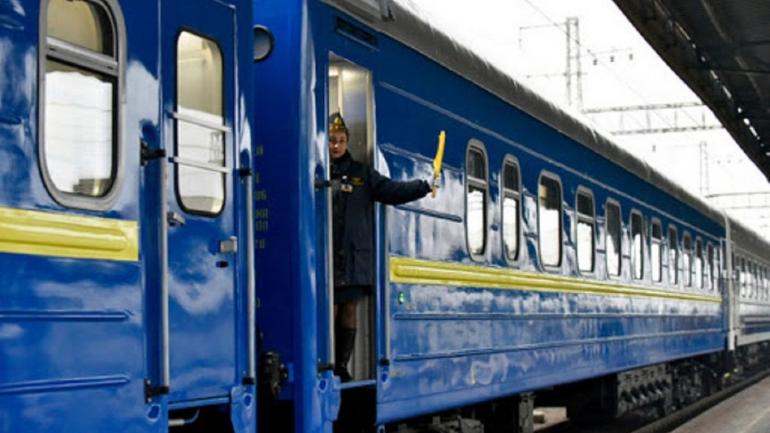 Укрзалізниця відновлює курсування чотирьох потягів через Вінниччину