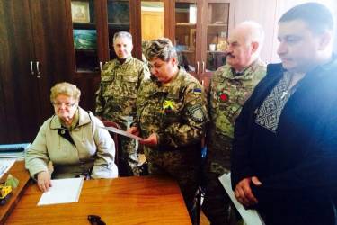 Гніванські підприємці отримали нагороду за волонтерство фото
