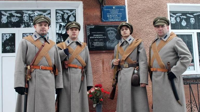 На Вінниччині відкрили меморіальну дошку військовому діячу часів УНР