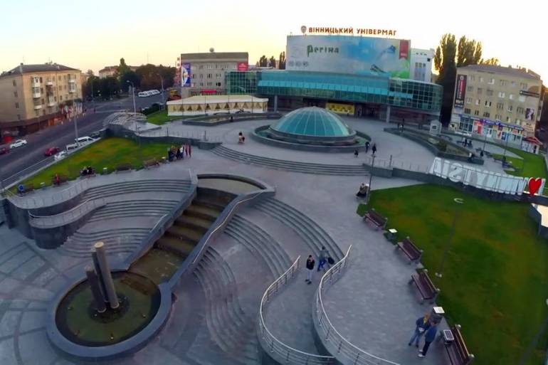 Вінницький універмаг перетворять на танцмайданчик