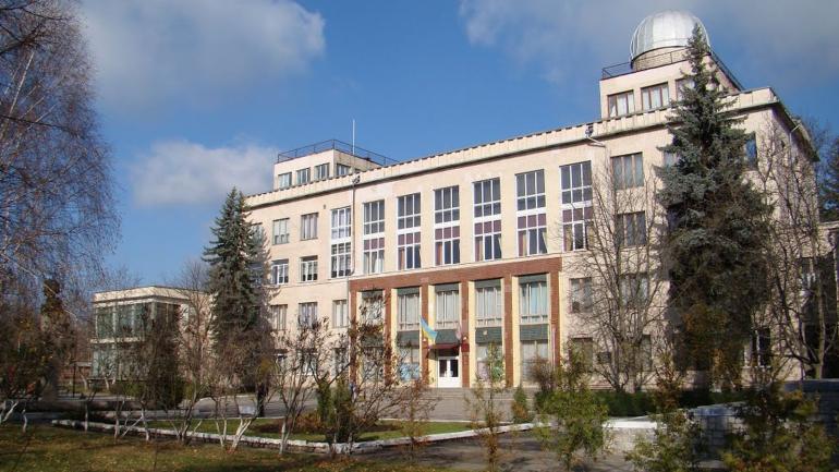34 копійки: тендер на реконструкцію Палацу школярів виграли з мінімальним відривом