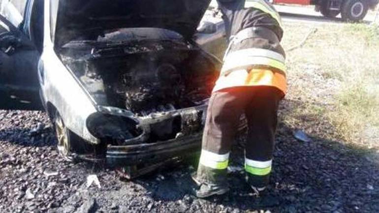На Вінниччині &laquo;Lanos&raquo; спалахнув посеред вулиці