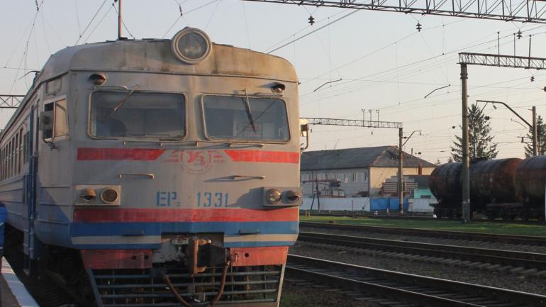 У Вінницькій області заборонили відновлювати рух електропоїздів та міжобласних автобусів з першого червня