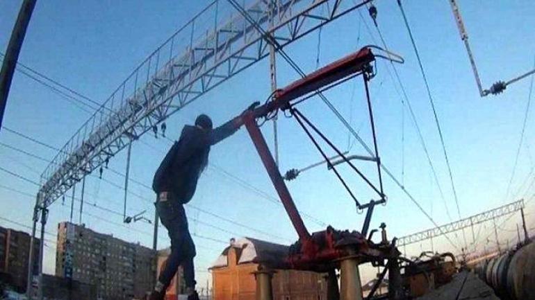 У Вінниці підліток хотів селфі на потязі, а опинився в лікарні