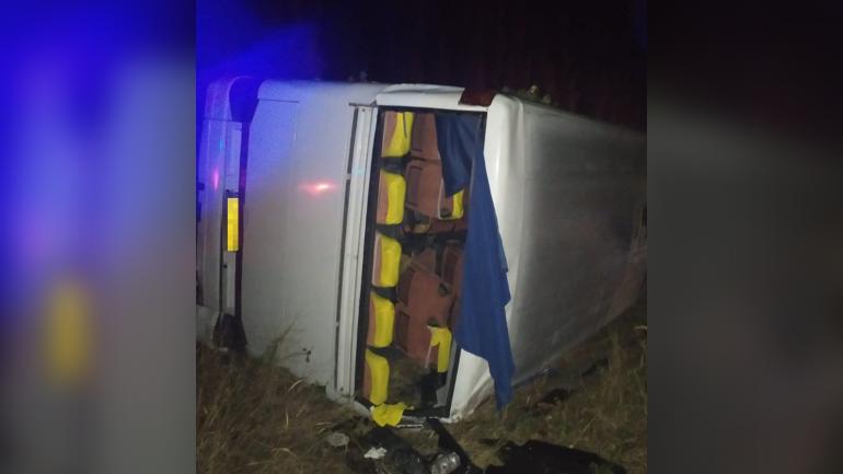 На Вінниччині перекинувся автобус з 35 пасажирами, який їхав рейсом Молдова-Росія