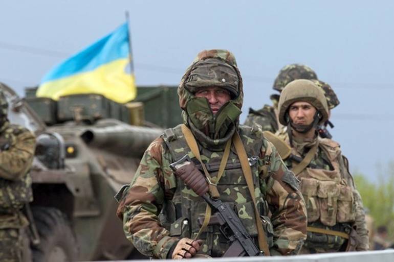 Бойовики продовжують обстрілювати блокпости українських військових