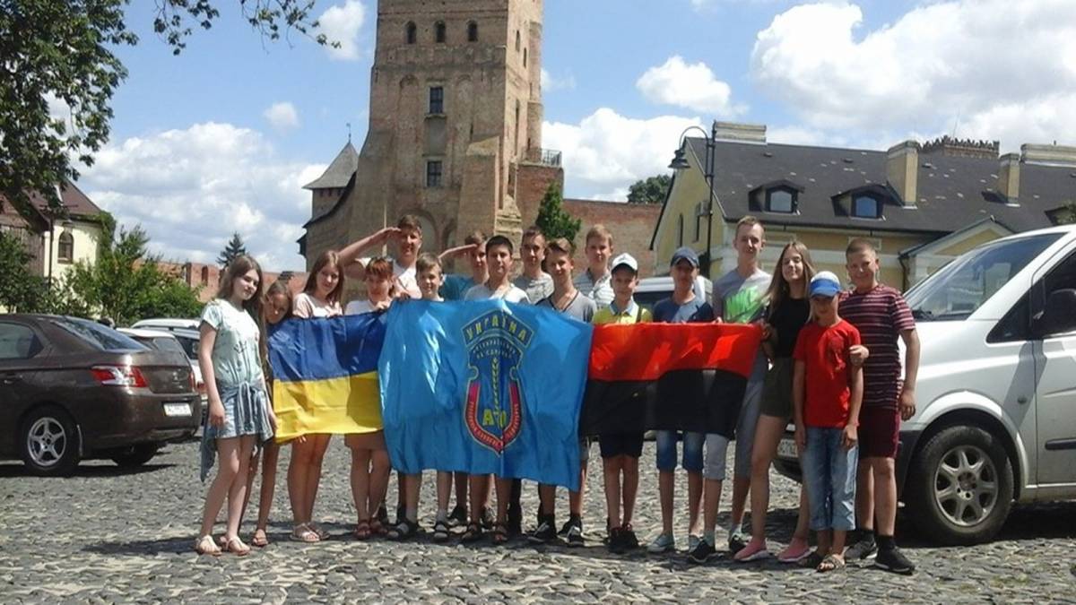 &laquo;Щоб любити Україну, її потрібно бачити і знати&raquo;, &mdash; очільник вінницької спілки АТОвців (ФОТО)