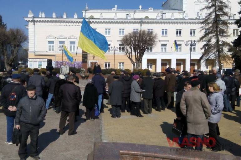 Припинити політичні репресії вимагали на  недільному віче