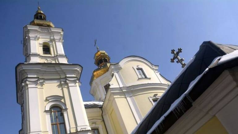 Більше 400 парафій приєднались до ПЦУ