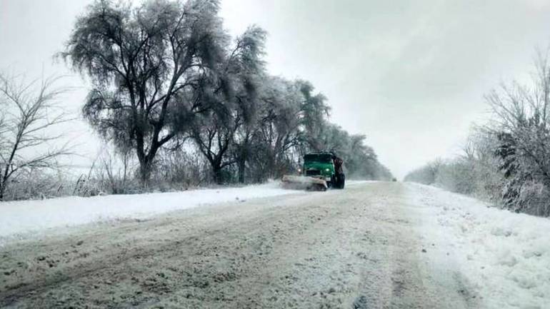 Штаби ТЕБ НС всіх рівнів переведено на цілодобовий режим через негоду