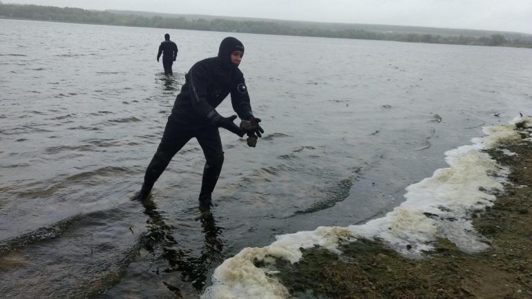На Вінниччині водолази перевірили та очитили 13 тисяч квадратних метрів дна Південного Бугу