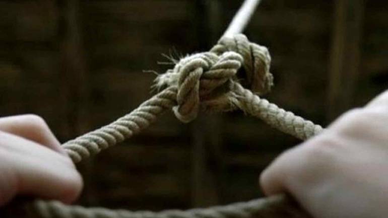 На Вінниччині підліток повісився на подвір'ї батьків