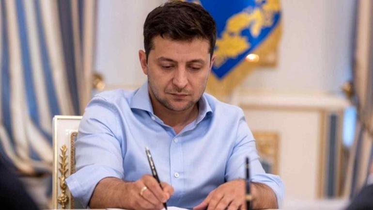 Зеленський доручив відправити лікарів та медичний спирт в Італію