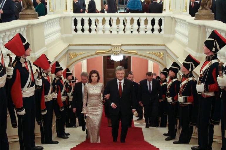 Порошенко з дружиною відкрив відреставрований Маріїнський палац у Києві