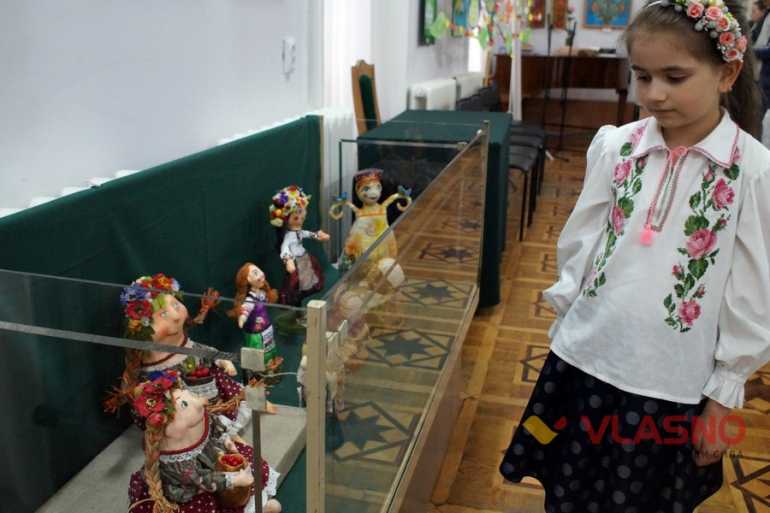 молодіжне бієнале народних ремесл Вінничини фото
