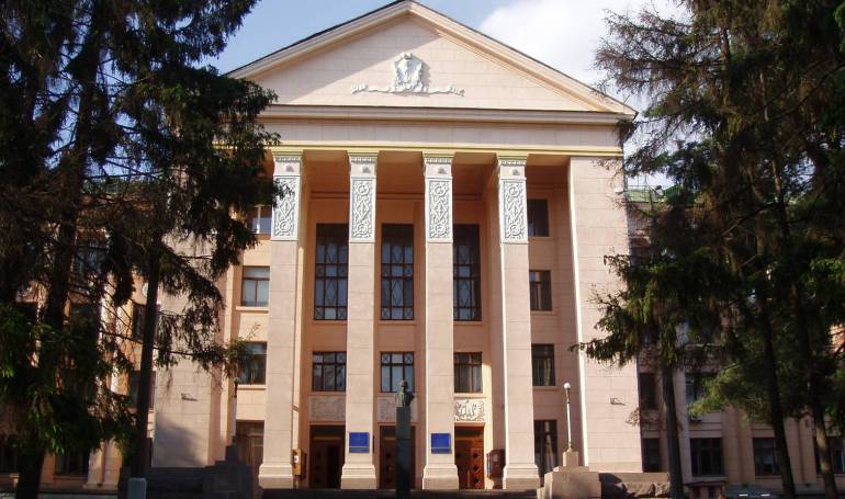 Самогубство в університеті Богомольця: від роботи відсторонили заступницю декана