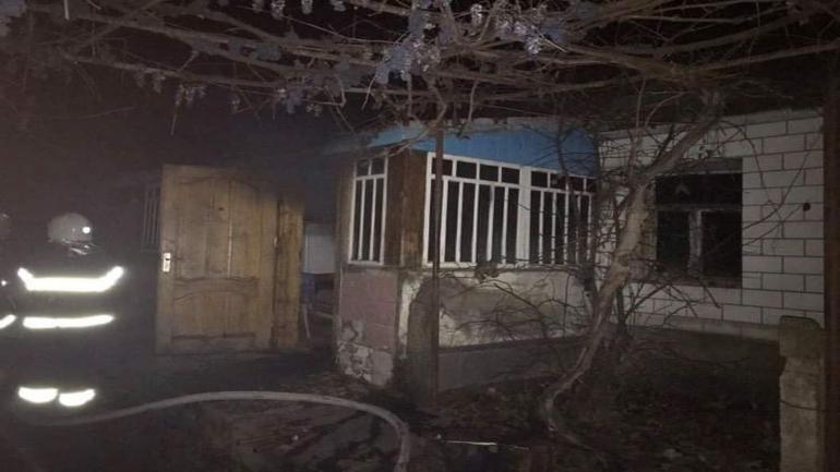 У вогні мало не загинуло двоє мешканців Ладижина