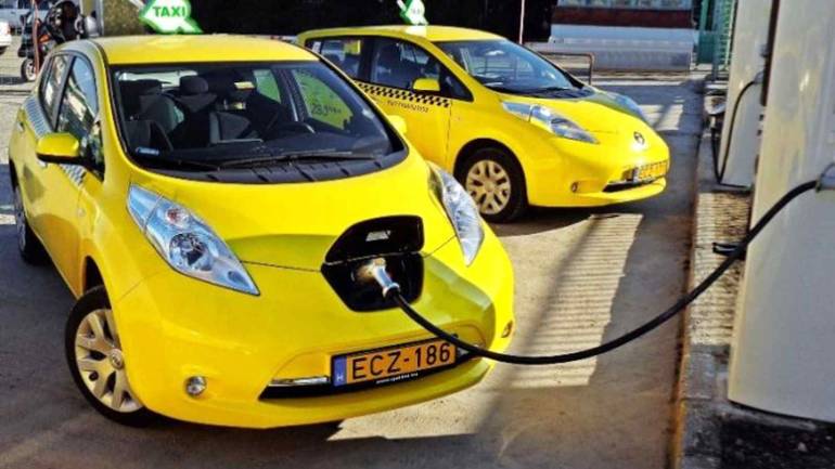 До 2030 року кількість електромобілів збільшиться в 40 разів