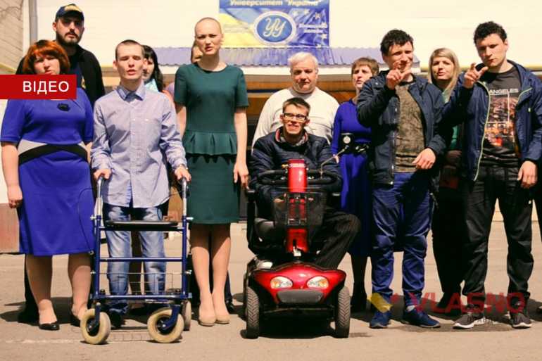 студенти університету "Україна" фото