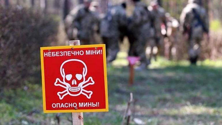 Вінницькі рятувальники вирушили розміновувати Донбас (ВІДЕО)