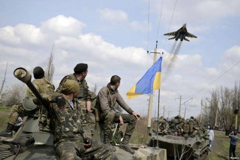 Президент України: &ldquo;Я введу воєнний стан, щойно ми вийдемо з мирного процесу&rdquo;