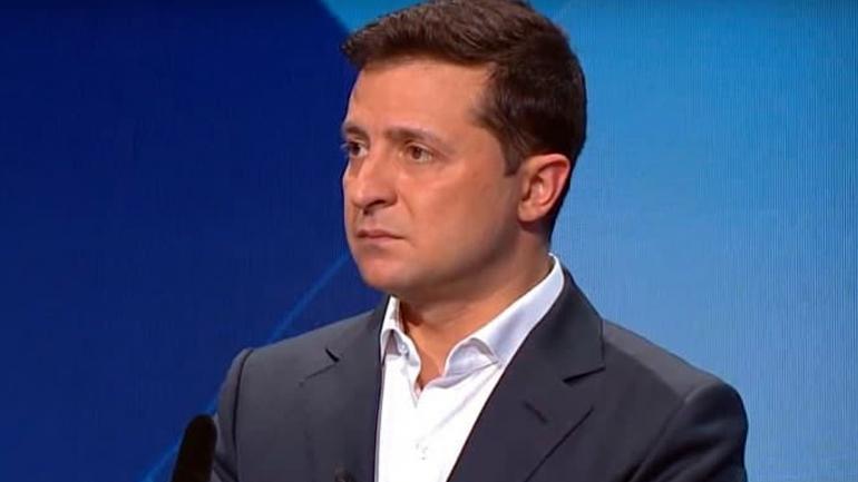 Зеленський допустив розпуск Ради, якщо не розпустить Конституційний Суд