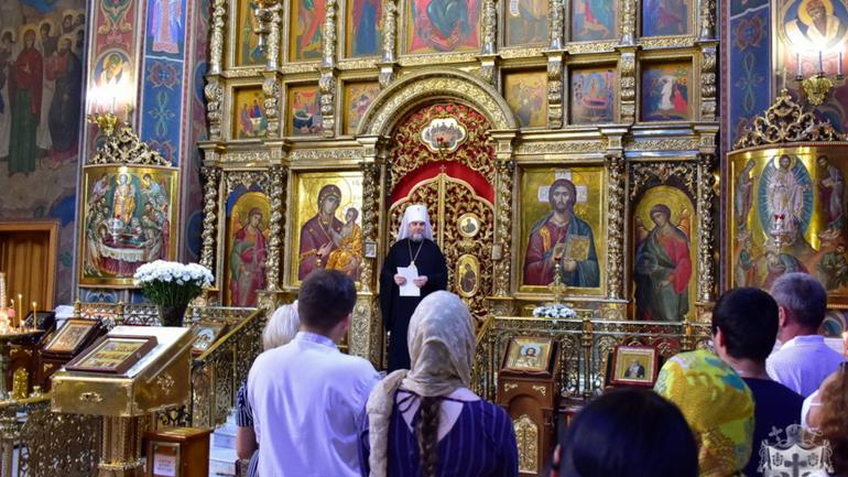 Митрополит Симеон нагородив відзнаками святого Пантелеймона медиків, які лікують хворих на COVID-19