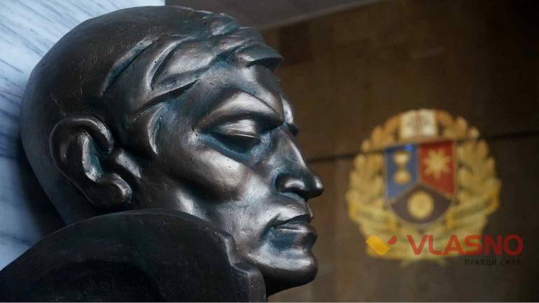 &laquo;Народе мій, до тебе я ще верну&raquo; &ndash; в ДонНУ у Вінниці відкрили погруддя Василя Стуса  (ФОТО)