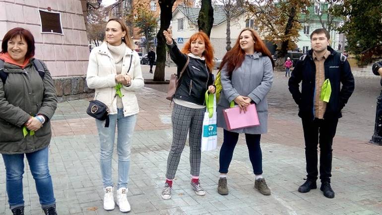Для вінничан провели антикорупційну екскурсію історичним центром міста