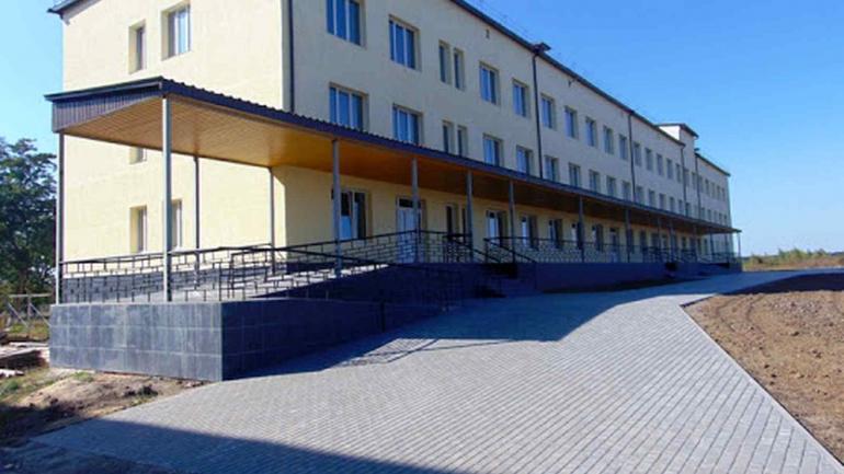 У Теплицький поліклініці відремонтують підвал, щоб здавати в оренду