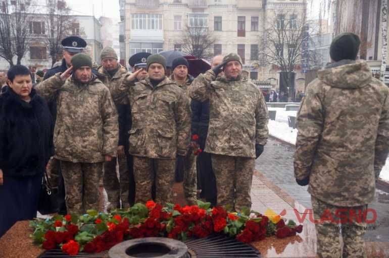 &laquo;Першою з Днем Збройних сил привітала дружина&raquo; , - військовослужбовці провели урочистості у Вінниці