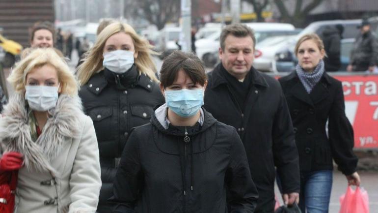 Очільник МОЗ пропонує штрафувати українців за відсутність маски