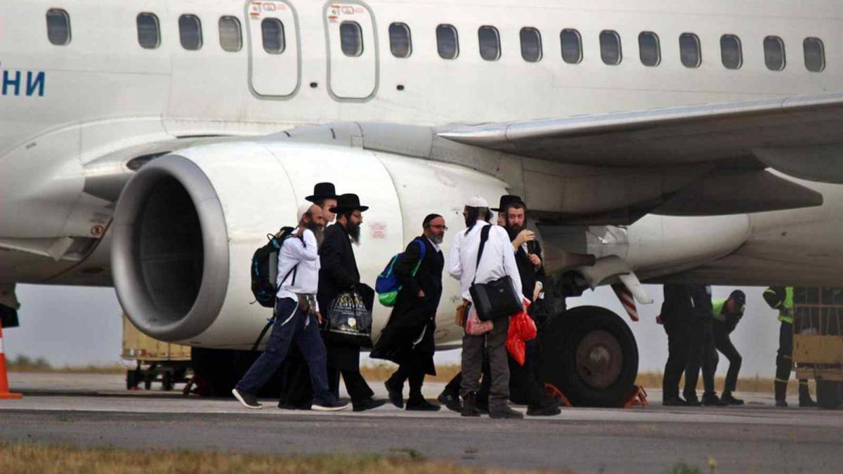 До Вінниці прилетіли хасиди-паломники з Ізраїлю