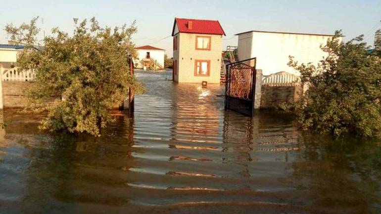Море затопило курортне селище Кирилівку