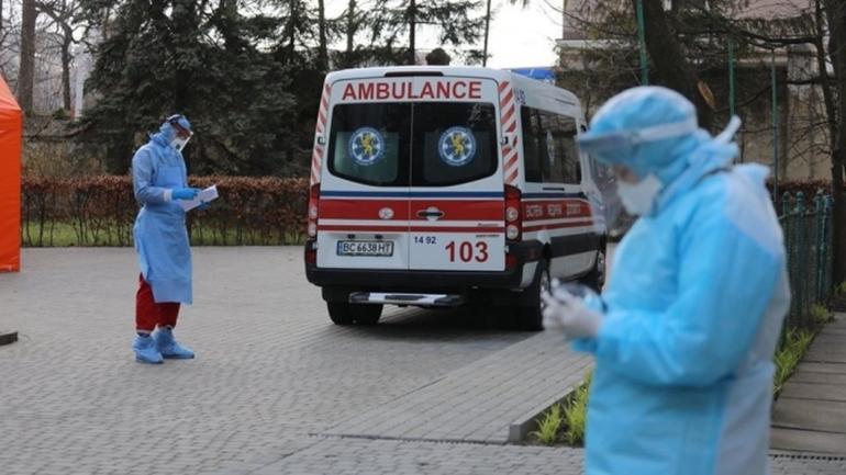 &laquo;Коли був на межі життя і смерті, невідкладно госпіталізували&raquo;: вінничанка звинувачує лікарку у неправильному діагнозі сина