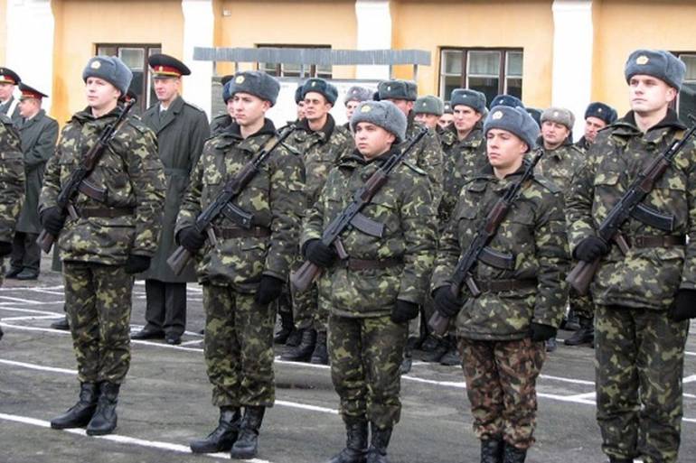 Порошенко затвердив терміни проведення чергових призовів до армії