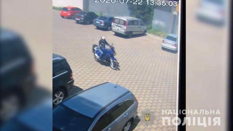 Невдало підготувався: у Гайсині затримали мінера молокозаводу