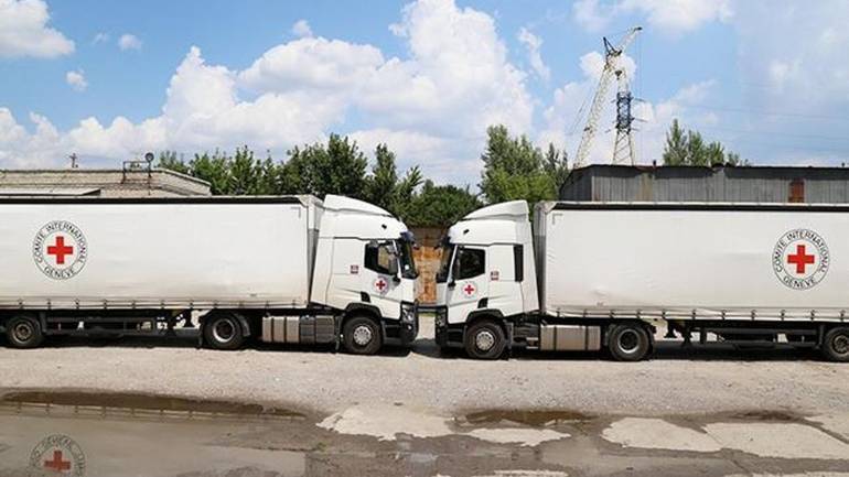 На Донеччину відправили дві вантажівки з гуманітарною допомогою