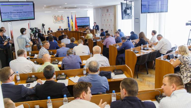 У Вінниці працюватиме Муніципальна служба супроводу осіб з інвалідністю по зору І групи