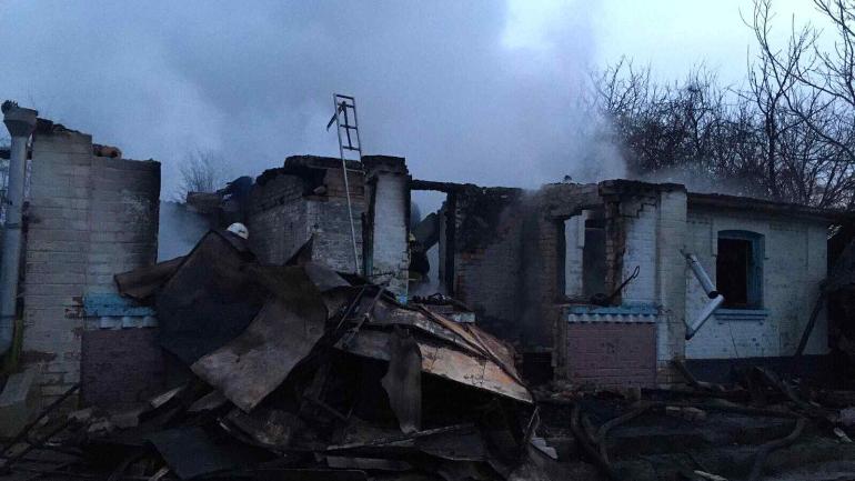 На Вінниччині загорівся приватний будинок із жінкою