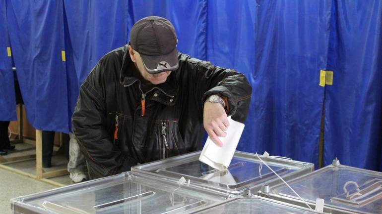 Вінничанин намагався вкрасти власний бюлетень