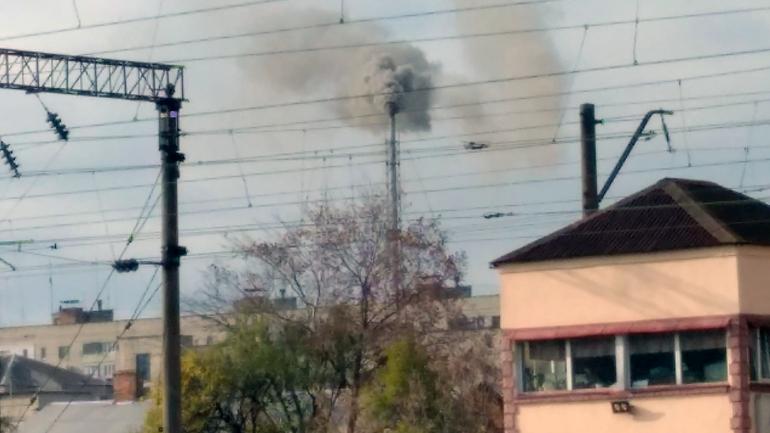 На Вінниччині мешканці райцентру жаліються на жахливий сморід та смог від котелень