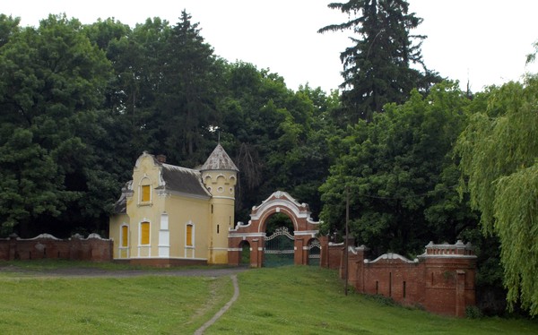 резиденція польських магнатів Собанських у селі Верхівка на Вінниччині фото